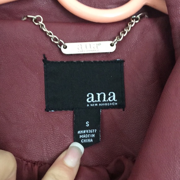 Red motorcycle jacket. - Picture 3 of 4